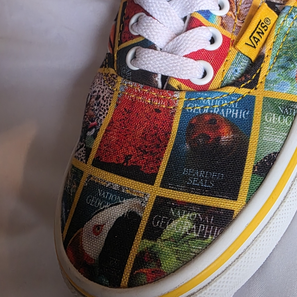 Vans X National Geographic Era Classic Covers Kids Canvas Sneakers In Size 2 - Picture 11 of 11